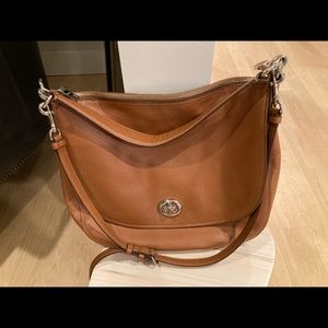 Coach tan leather shoulder bag with crossbody strap